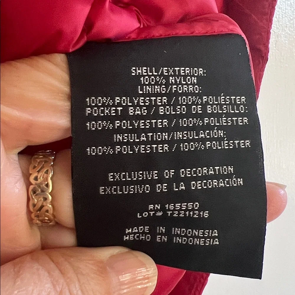 Best/Red Puffer Vest - Picture 5 of 6